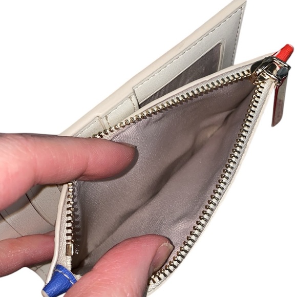 Kate Spade EUC Rainbow Hearts Printed Small Slim Bifold Wallet - Picture 6 of 16